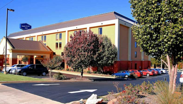 Hamilton Inn Exterior