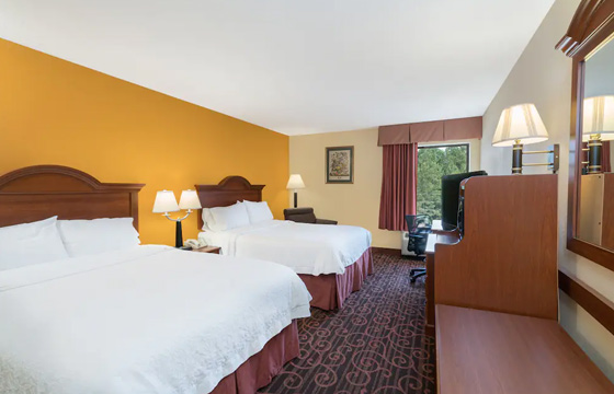 Queen Beds